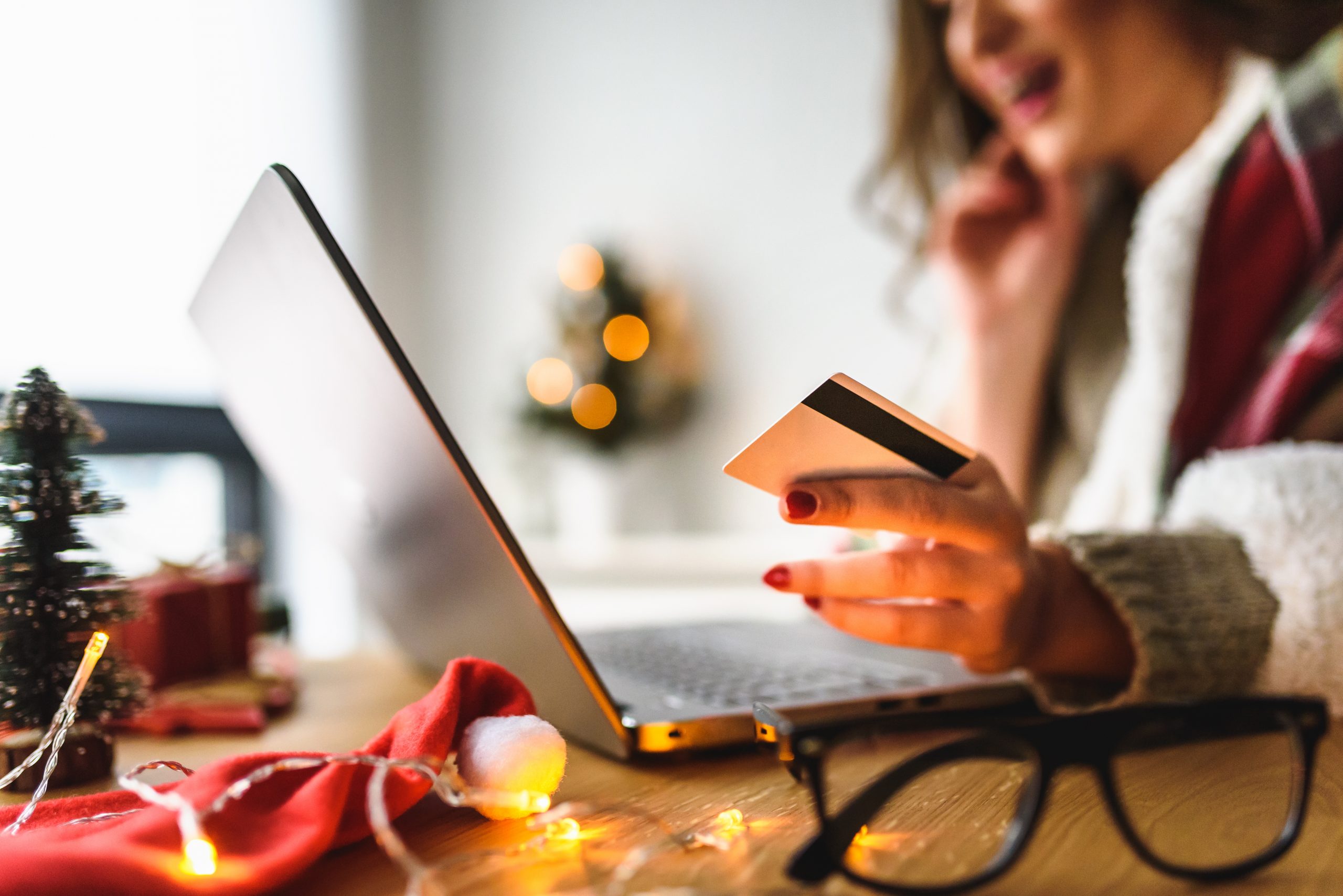 7 Tips for Safer Online Shopping this Holiday Season